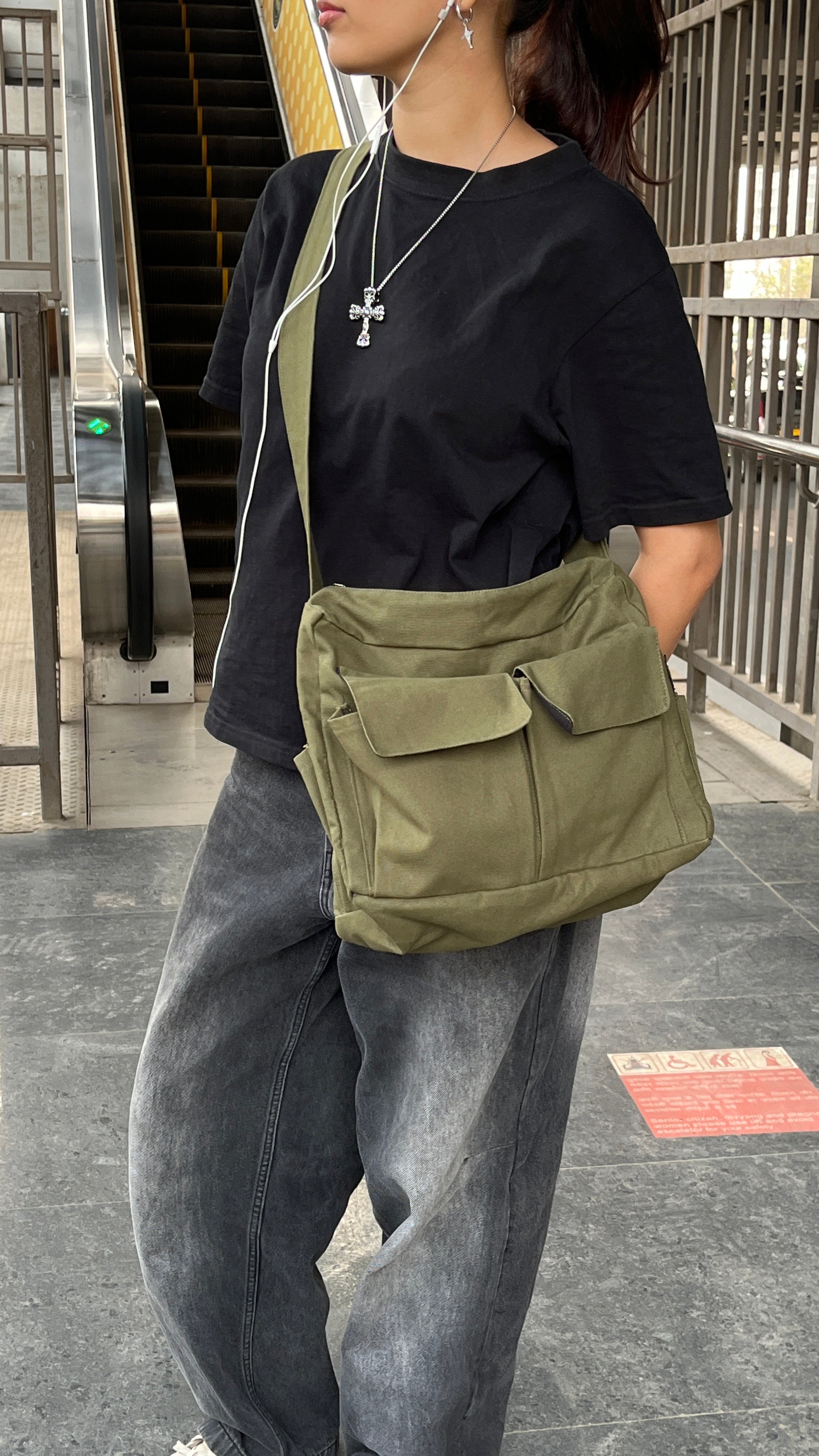 Matcha messenger bag